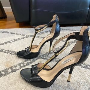 Guess heels